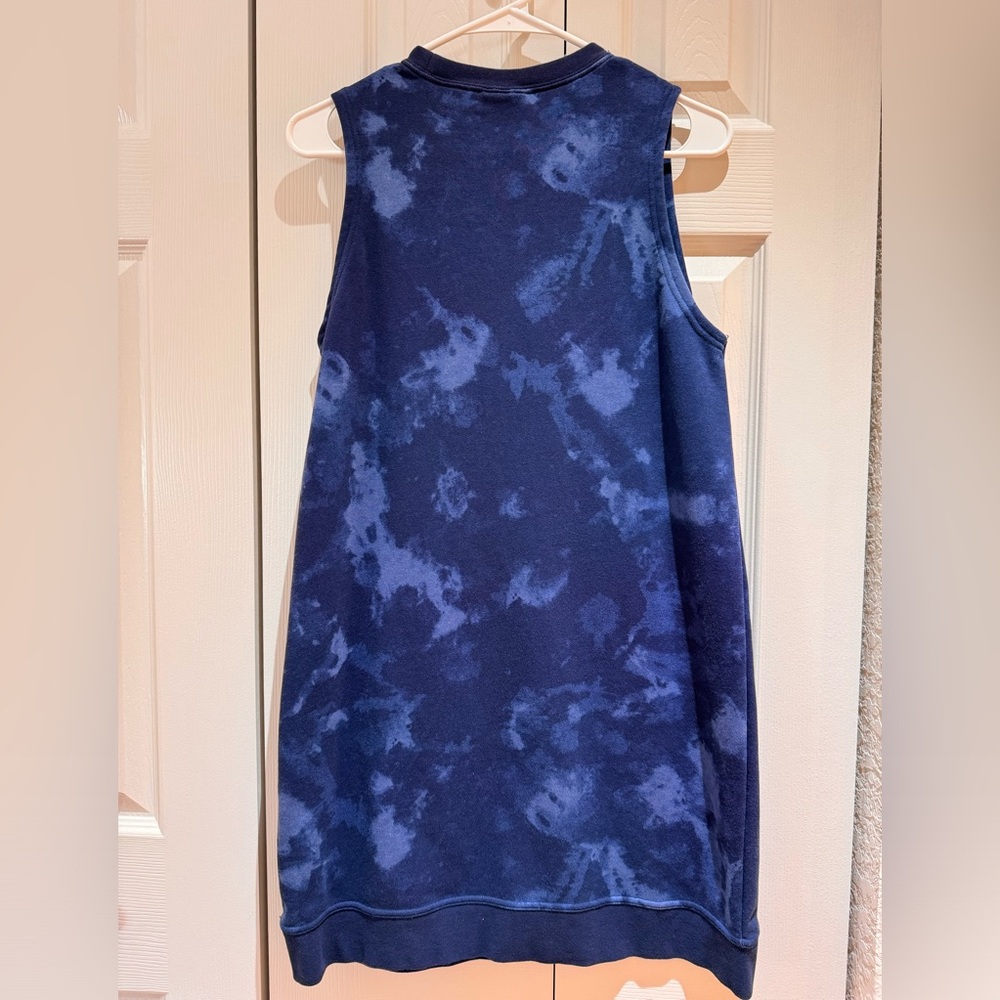 Nike women’s athletic dress. In perfect condition, size Medium. - Picture 2 of 11